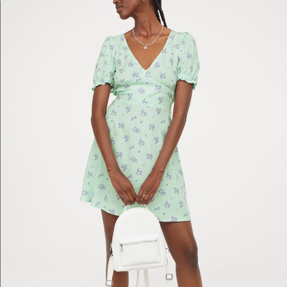 New H&M Mini Dress 🍃